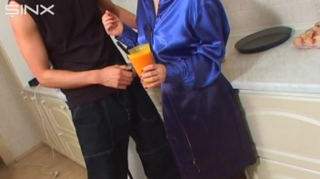 Sticky Breakfast Fuck With Fruit Juice Screencap 1 on www.sinx.com