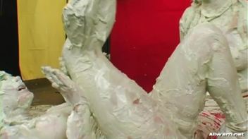 Art Supply Messiness Screencap 90 on www.sinx.com