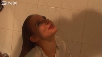 Housemates Enjoy Clothed Bath Shampoo Sessions Screencap 17 on www.sinx.com