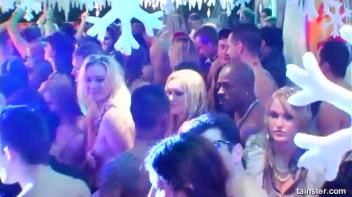 Pussy Blizzard Part 5 - Cam 1 Screencap 114 on www.sinx.com