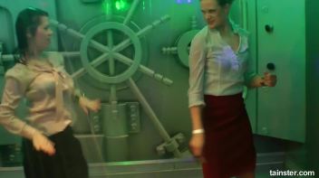 COCKS 'N' CLITS Construction Company Part 4 - Cam 3 Screencap 51 on www.sinx.com