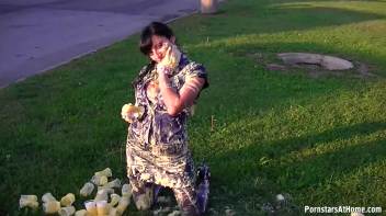 Truck Stop Mess Whore Screencap 46 on www.sinx.com