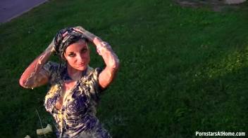 Truck Stop Mess Whore Screencap 60 on www.sinx.com