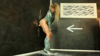 Follow The Arrow To Gloryhole Glory! Screencap 79 on www.sinx.com