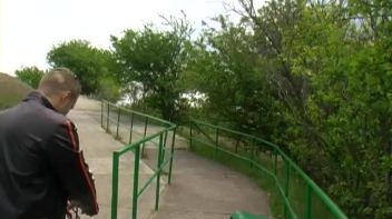 Spelunking For Bisexual Glory Screencap 1 on www.sinx.com