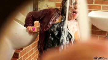 Loving Leony In A Cum Storm Screencap 102 on www.sinx.com