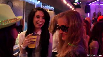 Fanatic Fuckfriends Part 1 - Lesbian Cam Screencap 43 on www.sinx.com