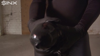 Der lange,schwarze Gummischwanz solo Screencap 16 on www.sinx.com