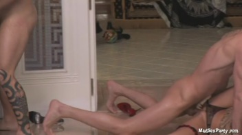 Poolgirls P3 Screencap 2 on www.sinx.com