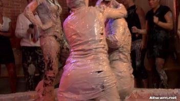 Say Goodbye To Your Blouse Screencap 14 on www.sinx.com