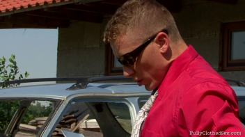 Unbearable Heat Screencap 70 on www.sinx.com