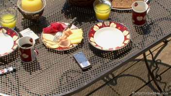 Unbearable Heat Screencap 39 on www.sinx.com