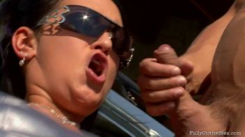 Unbearable Heat Screencap 47 on www.sinx.com