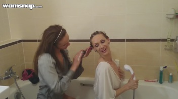 Shave Me, Bathe Me Babes Screencap 53 on www.sinx.com