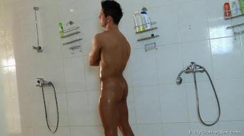 Fully Clothed Fuck Sluts Heat Up The Shower Screencap 2 on www.sinx.com