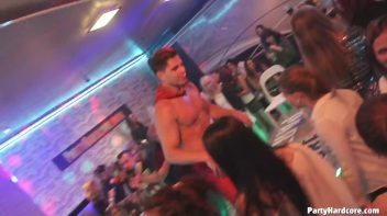 Party Hardcore Gone Crazy Vol. 31 Part 2 - Cam 2 Screencap 41 on www.sinx.com