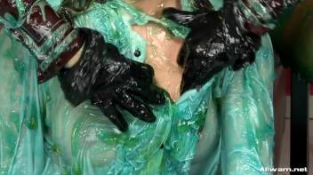 Blue Goo Screencap 61 on www.sinx.com