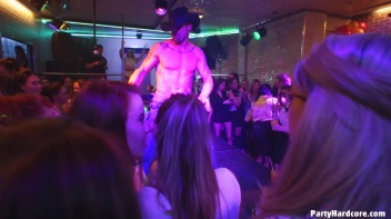 Party Hardcore Gone Crazy Vol. 40 Single Cut: Part 1 - Cam 4 Screencap 54 on www.sinx.com