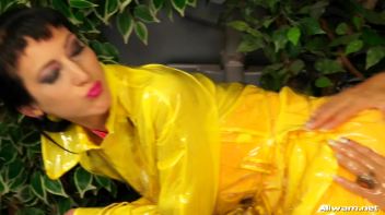 The Gooiest Glamor Babes Ever Screencap 37 on www.sinx.com