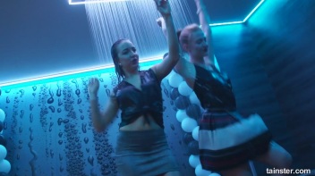 Wet And Working It!  Cuties Shake It Up! Screencap 46 on www.sinx.com