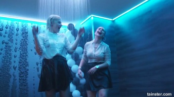Wet And Working It!  Cuties Shake It Up! Screencap 6 on www.sinx.com