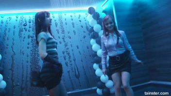 Wet And Working It!  Cuties Shake It Up! Screencap 77 on www.sinx.com
