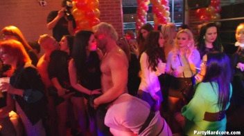 Party Hardcore Gone Crazy Vol. 39 Single Cut: Part 1 - Cam 3 Screencap 41 on www.sinx.com