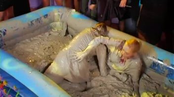 Going For The Mud Gold Screencap 11 on www.sinx.com