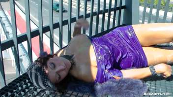 Oily On The Overpass Screencap 86 on www.sinx.com