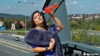 Oily On The Overpass Screencap 11 on www.sinx.com