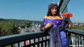 Oily On The Overpass Screencap 26 on www.sinx.com