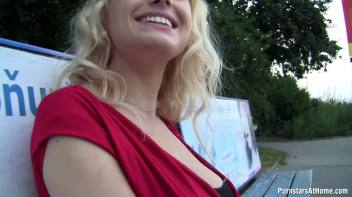 Bus Stop Babe Gives Killer Blowjobs Screencap 9 on www.sinx.com