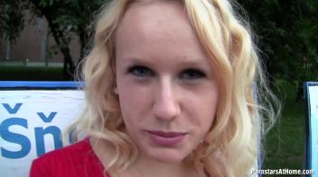 Bus Stop Babe Gives Killer Blowjobs Screencap 20 on www.sinx.com