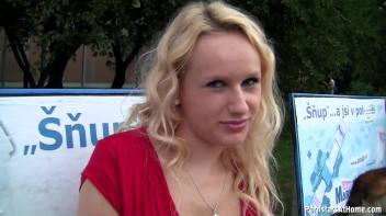 Bus Stop Babe Gives Killer Blowjobs Screencap 23 on www.sinx.com