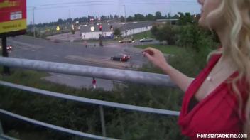 Bus Stop Babe Gives Killer Blowjobs Screencap 33 on www.sinx.com