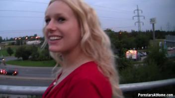 Bus Stop Babe Gives Killer Blowjobs Screencap 34 on www.sinx.com