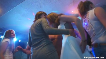 Party Hardcore Gone Crazy Vol. 29 Part 7 - Cam 4 Screencap 98 on www.sinx.com