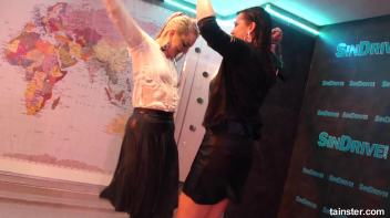 Shaking It In A Wetlook Storm! Screencap 44 on www.sinx.com