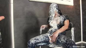 Slime surprise covers her completely Screencap 95 on www.sinx.com
