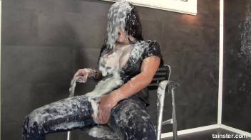 Slime surprise covers her completely Screencap 103 on www.sinx.com