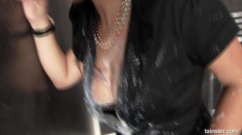Slime surprise covers her completely Screencap 23 on www.sinx.com