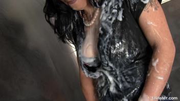 Slime surprise covers her completely Screencap 63 on www.sinx.com