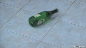 Poolgirls P1 Screencap 12 on www.sinx.com