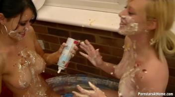 Sweet Treats For Sexy Girls Screencap 66 on www.sinx.com