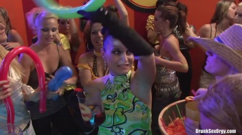 Bikini Beach Balls Part 2 - Cam 3 Screencap 12 on www.sinx.com