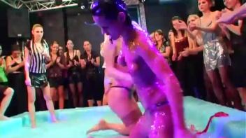 Lora Licious vs. Susan Snow Screencap 52 on www.sinx.com