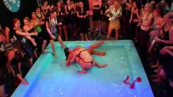 Lora Licious vs. Susan Snow Screencap 55 on www.sinx.com