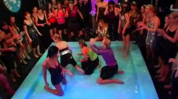 Lora Licious vs. Susan Snow Screencap 17 on www.sinx.com