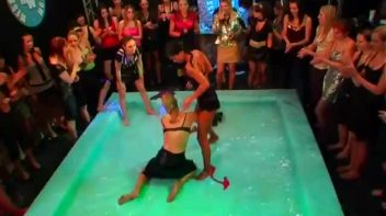 Lora Licious vs. Susan Snow Screencap 26 on www.sinx.com