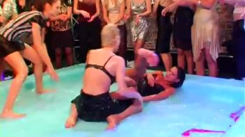 Lora Licious vs. Susan Snow Screencap 32 on www.sinx.com